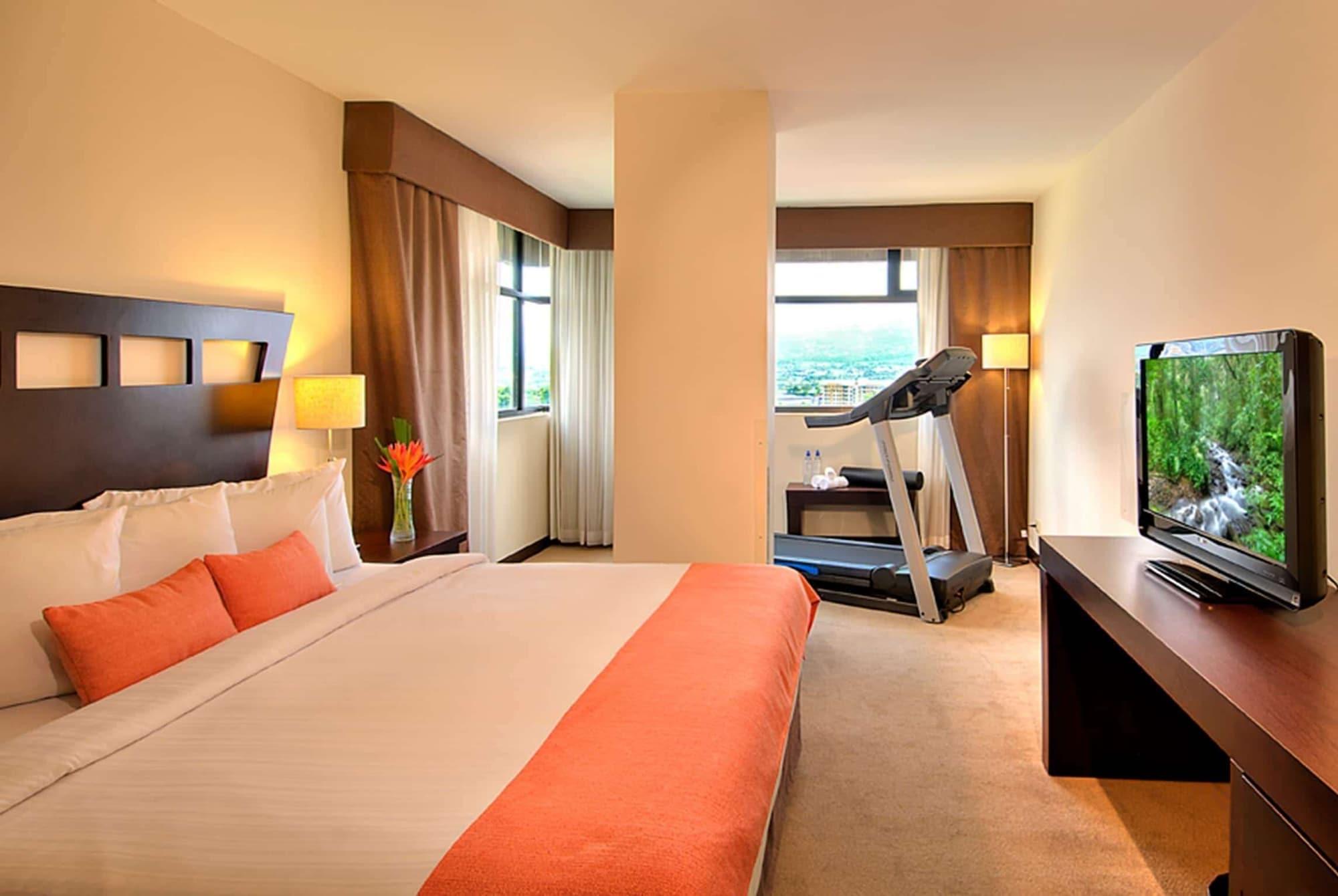 Tryp By Wyndham San Jose Sabana Hotel Phòng bức ảnh